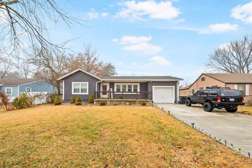 5118 Rinker Rd, Kansas City, MO, 64129-2304 | Card Image