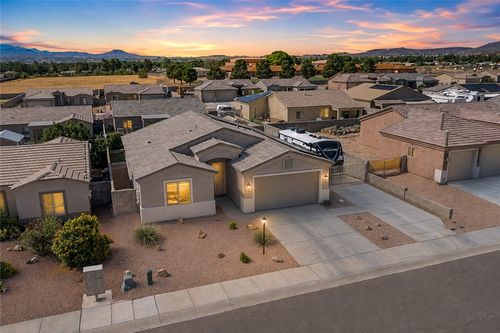 2764 E Luna Vista, Kingman, AZ, 86409 | Card Image
