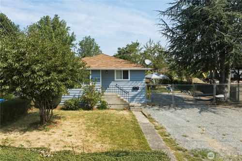 4424 S Holly St, Seattle, WA, 98118-3326 | Card Image
