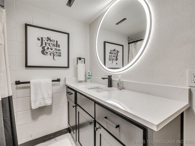 11 Port Duncan Blvd, House other with 3 bedrooms, 3 bathrooms and null parking in Afton OK | Image 47