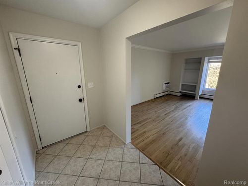 apt-4-376 Concord Pl, Bloomfield Hills, MI, 48304-1777 | Card Image