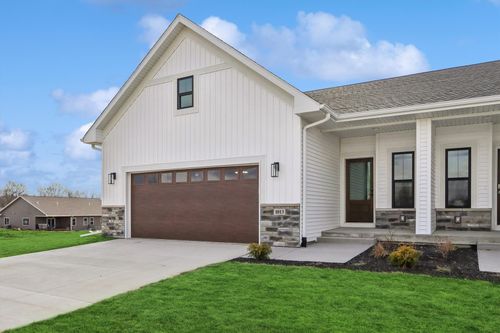 1013 Highland Trl, Solon, IA, 52333-8606 | Card Image