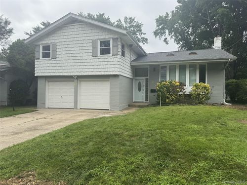 57 Sandy Hollow Rd, Port Washington, NY, 11050-2530 | Card Image