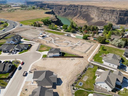 1660 Tule Dr, Twin Falls, ID, 83301-3749 | Card Image