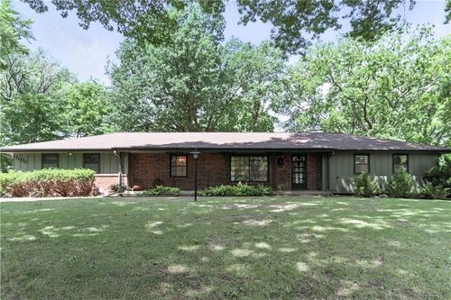 7100 Antioch Rd, Merriam, KS, 66204-1754 | Card Image