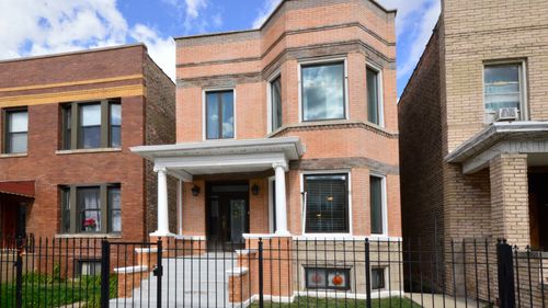 2-2904 W Diversey Ave, Chicago, IL, 60647-1724 | Card Image