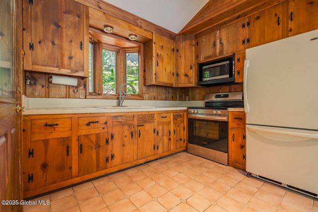 241 Kunkel Pt, House other with 2 bedrooms, 2 bathrooms and 4 parking in Mayfield NY | Image 25