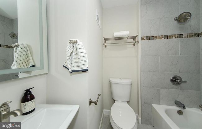 2440 Southgate Sq, Townhouse with 3 bedrooms, 4 bathrooms and null parking in RESTON VA | Image 19