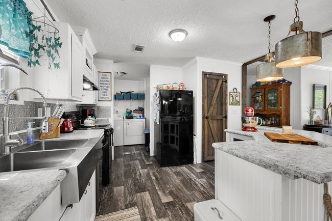 11200 Ne 22 Nd Ct, House other with 4 bedrooms, 3 bathrooms and null parking in BRANFORD FL | Image 11