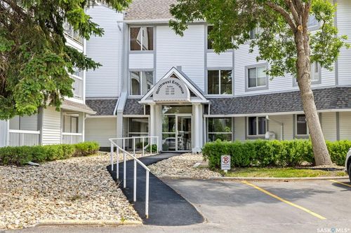 329-960 Assiniboine Avenue, Regina, SK, S4V2P8 | Card Image