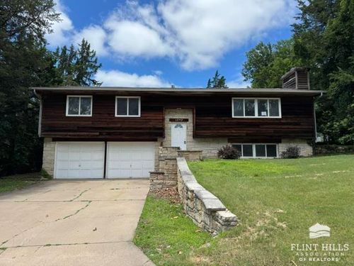 1737 Denholm Drive, Manhattan, KS, 66503 | Card Image