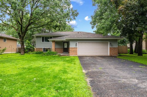 11460 Goldenrod St Nw, Coon Rapids, MN, 55448-2459 | Card Image