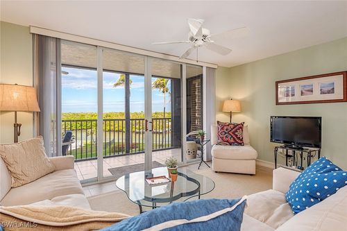 203-17 Bluebill Ave, NAPLES, FL, 34108-1762 | Card Image