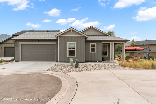 375 Blue Heron Vis, Glenwood Springs, CO, 81601-8688 | Card Image