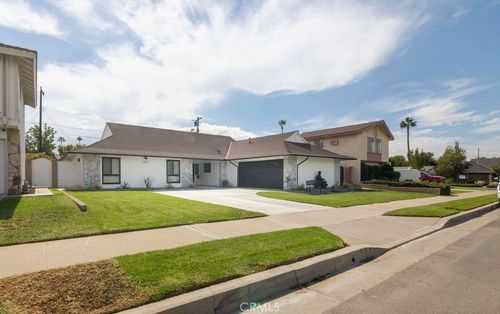 3132 E Locust Ave, Orange, CA, 92867-7564 | Card Image