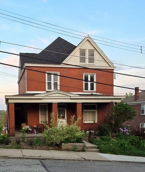 1646 Dellrose St, Pittsburgh, PA, 15210-3856 | Card Image
