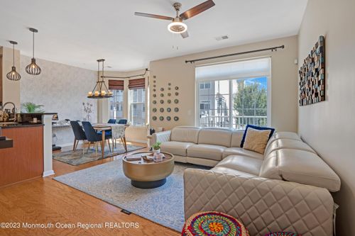 504-7 Iris Ln, Garfield, NJ, 07026-3560 | Card Image