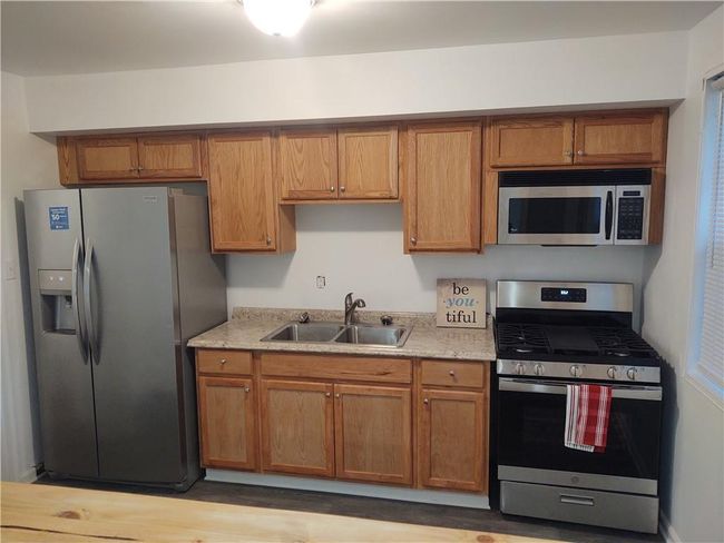 NEW STAINLESS STEEL APPLIANCES. NEW CABINETS! | Image 12