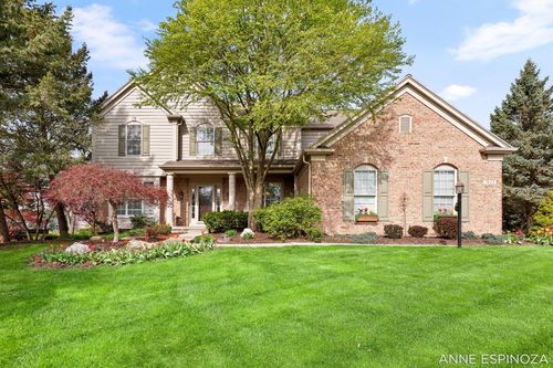 7423 Old Lantern Dr Se, Caledonia, MI, 49316-9004 | Card Image