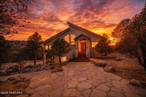 18250 Backwoods Trail, Peeples Valley, AZ, 86332 | Card Image