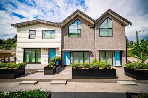 7353 Oak St, Vancouver, BC, V6P | Card Image