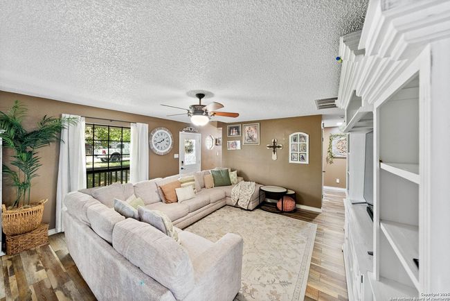 1506 D St, House other with 4 bedrooms, 3 bathrooms and null parking in Floresville TX | Image 9