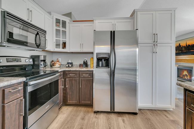 Ample storage for all your kitchen utensils. | Image 4