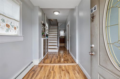 64 Maple Ave, Haverstraw, NY, 10927-1823 | Card Image