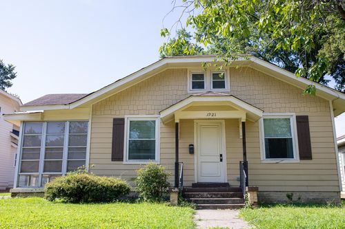 1921 Evelyn Ave, Memphis, TN, 38104-5415 | Card Image