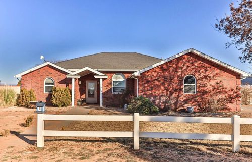 9205 E County Road 7000, Slaton, TX, 79364-7557 | Card Image