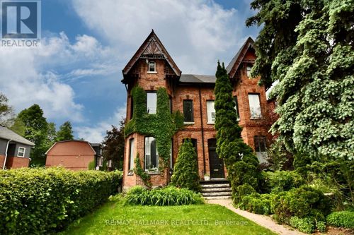 34 River Street, Toronto (Regent Park), ON, M5A3N9 | Card Image