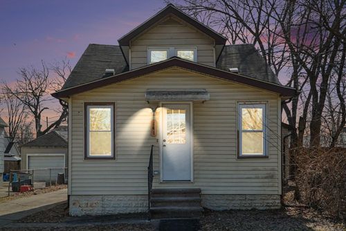 141 W Harry Ave, Hazel Park, MI, 48030-2077 | Card Image