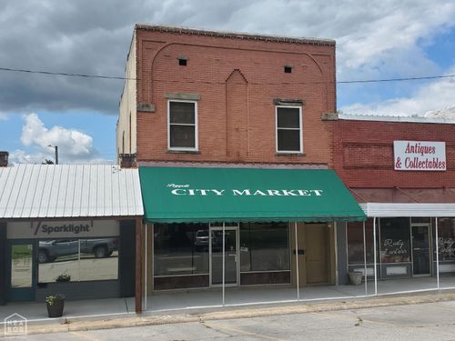 147 S 3rd Ave, Piggott, AR, 72454-2634 | Card Image