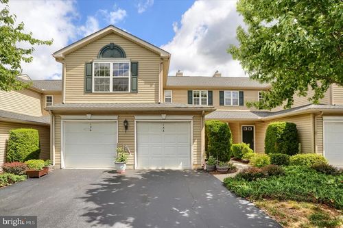 136 Cardinal Ln, HUMMELSTOWN, PA, 17036-8755 | Card Image