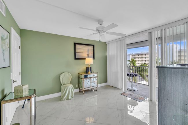 APT-1501 - 1 Harbourside Dr, Condo with 3 bedrooms, 2 bathrooms and null parking in Delray Beach FL | Image 18