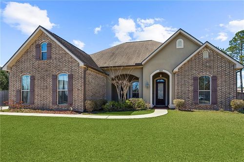 125 Pine Creek Dr, Madisonville, LA, 70447-9688 | Card Image