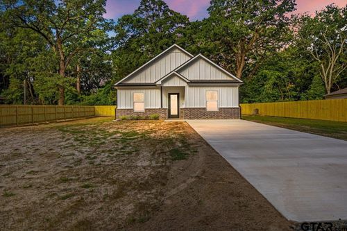 181 County Road 4114, Jacksonville, TX, 75766-7106 | Card Image