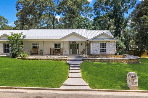 302 Post Oak Street, Livingston, TX, 77351 | Card Image