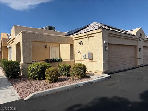 5320 Fieldstone Rd, Las Vegas, NV, 89107-2825 | Card Image