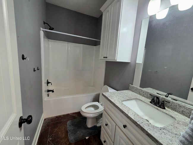 Guest bath | Image 19