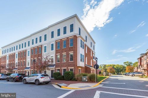 451 Kornblau Ter Se, LEESBURG, VA, 20175-3758 | Card Image
