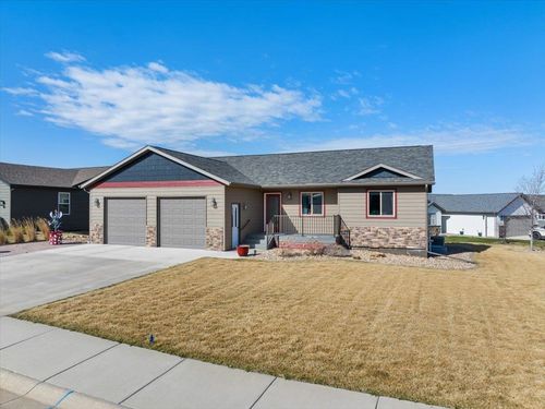 2202 Conifer Loop, Belle Fourche, SD, 57717-4410 | Card Image