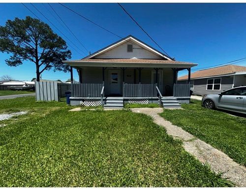 a-1060 Avenue B, Westwego, LA, 70094-4903 | Card Image