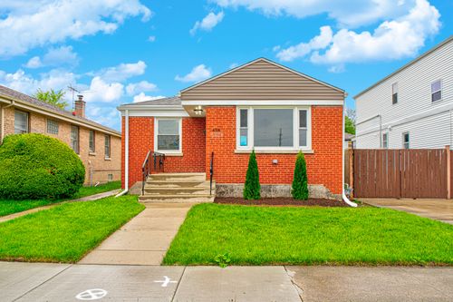 458 Rice Ave, Bellwood, IL, 60104-1857 | Card Image