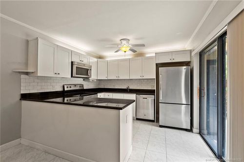 1025-6143 Se Windsong Ln, Stuart, FL, 34997-8226 | Card Image