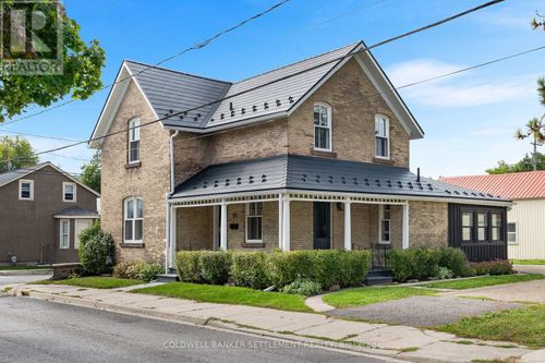 93 Peter St, Perth, ON, K7H1S3 | Card Image