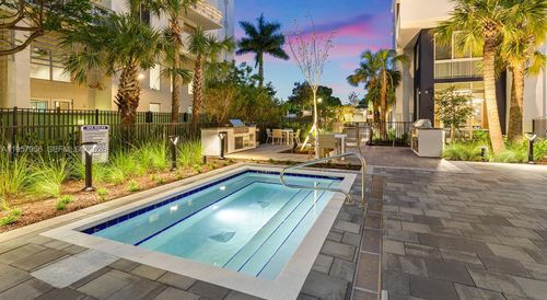 a4-740 N Dixie Hwy, West Palm Beach, FL, 33401-3906 | Card Image