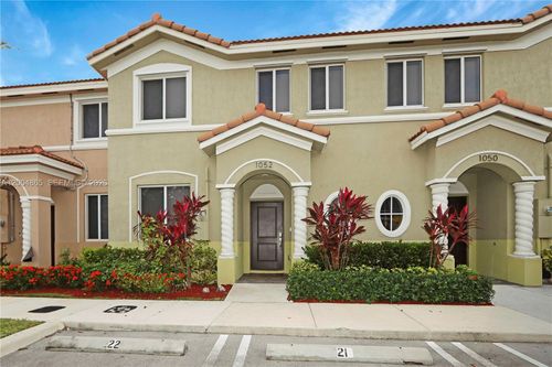 1052-1052 Se 23rd Ave, Homestead, FL, 33035 | Card Image