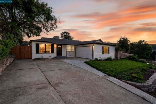 2412 Alamo St, Pinole, CA, 94564-1409 | Card Image