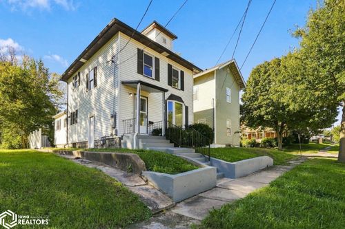 519 Maple St, Burlington, IA, 52601-5628 | Card Image